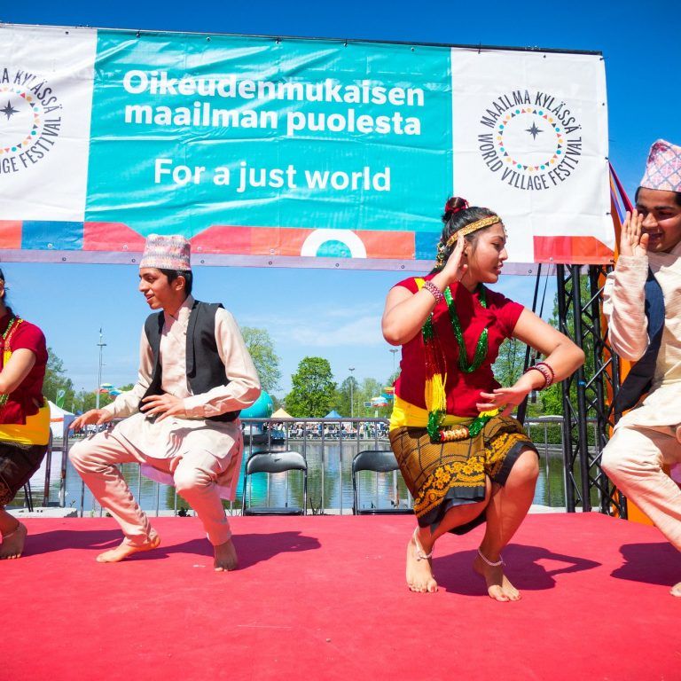 Kuvassa tanssijoita vuoden 2017 festivaalilta.