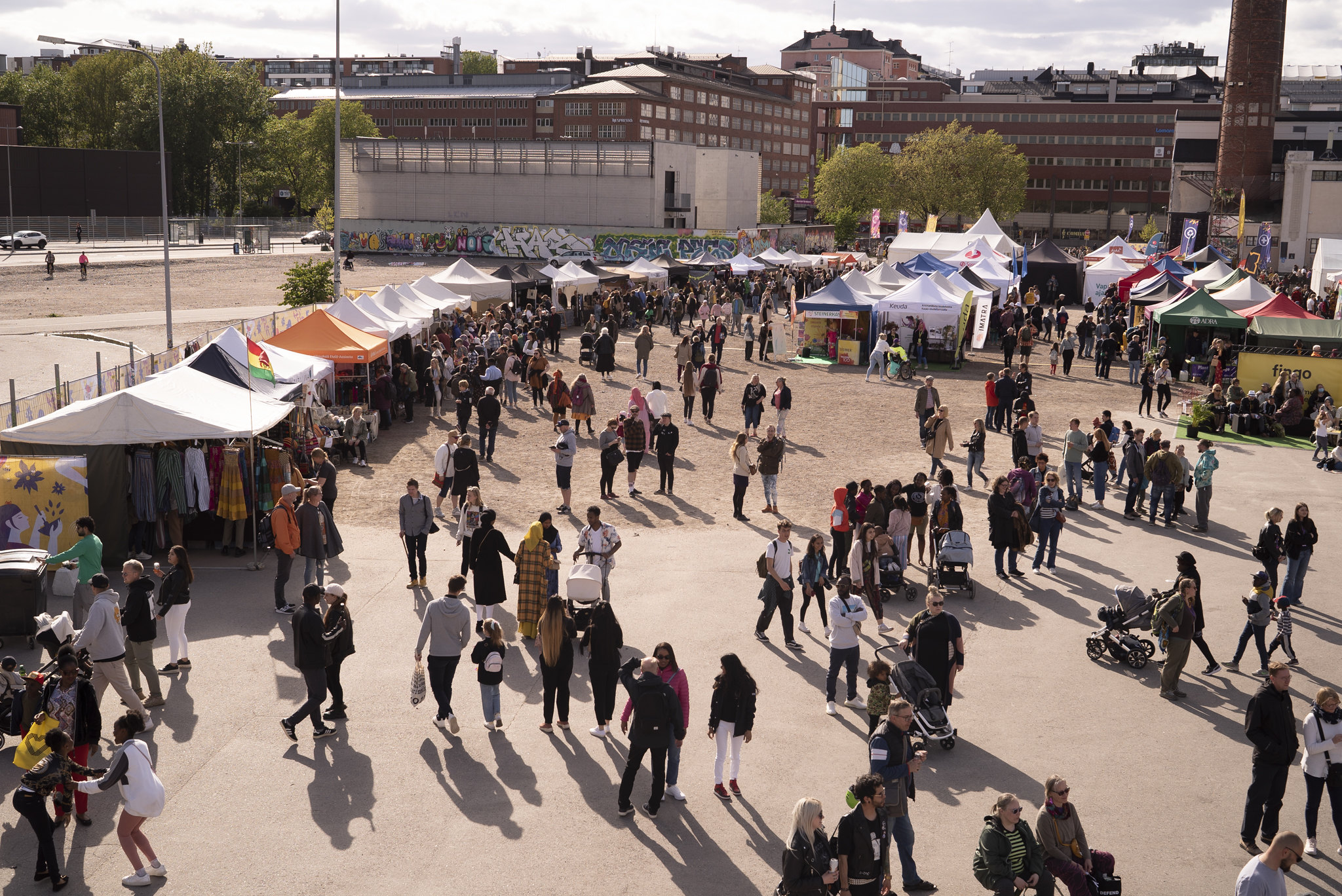 Festivaalialuetta ilmasta käsin.